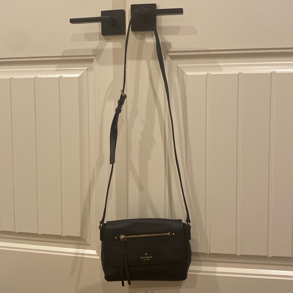 EUC - used once. Black Kate Spade Crossbody - Picture 1 of 7